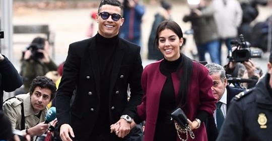 Pemain Bintang Cristiano Ronaldo Dikabarkan Telah Mamiliki Salah Satu Mobil Termahal Di Dunia